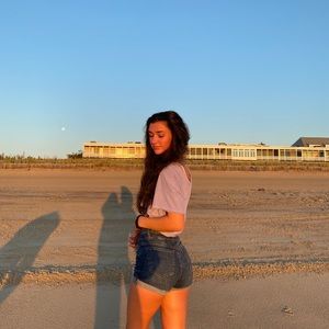 Meet your Posher, Madelyn